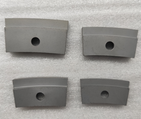 Tungsten carbide blades for centrifuge 