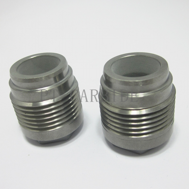 Tungsten carbide thread nozzles for PDC drill bits